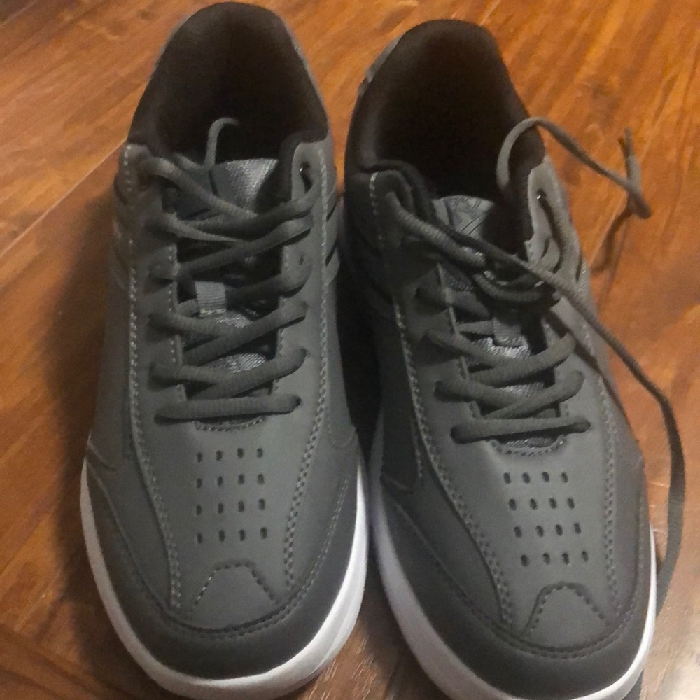 Bowling shoes